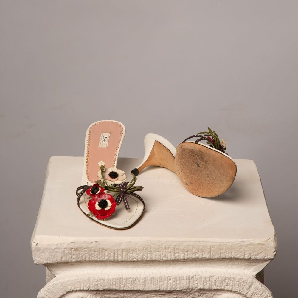 Very Rare PRADA White Florals Sandals - Picture 4 of 9